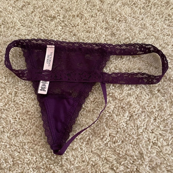 Victoria’s Secret Lace V String Panty NWOT - Picture 5 of 6